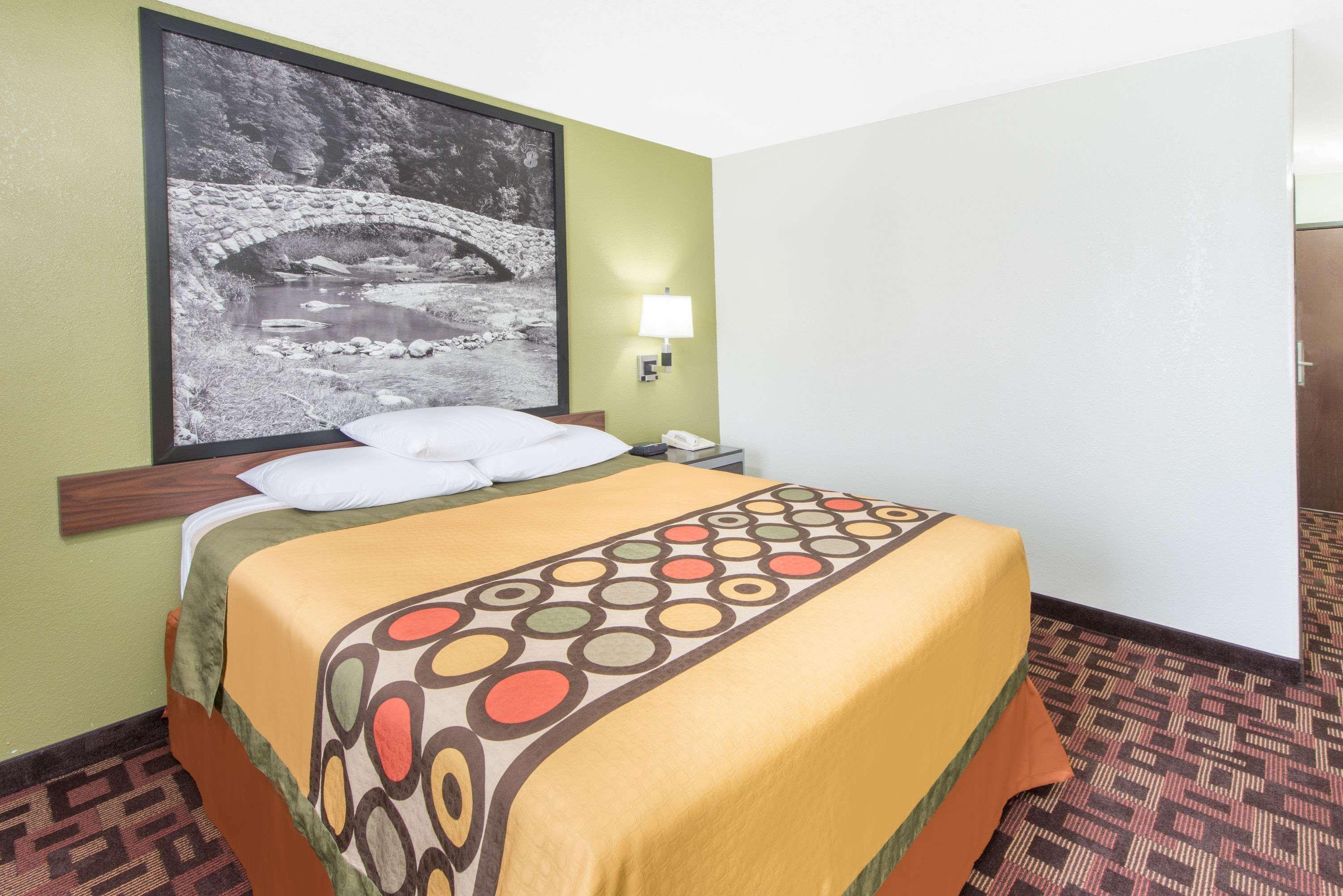 Super 8 By Wyndham Moberly Mo Motel Bagian luar foto