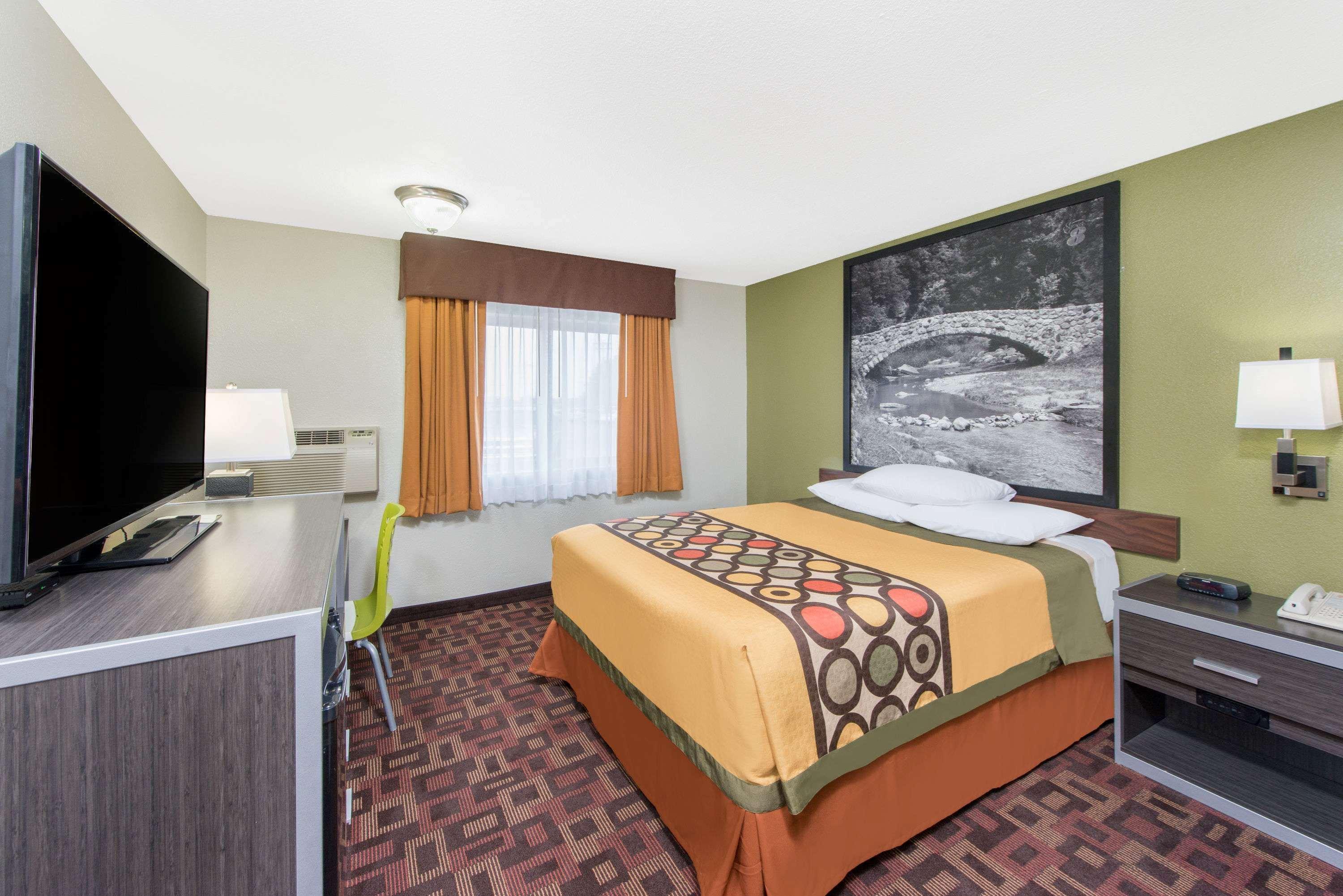 Super 8 By Wyndham Moberly Mo Motel Bagian luar foto