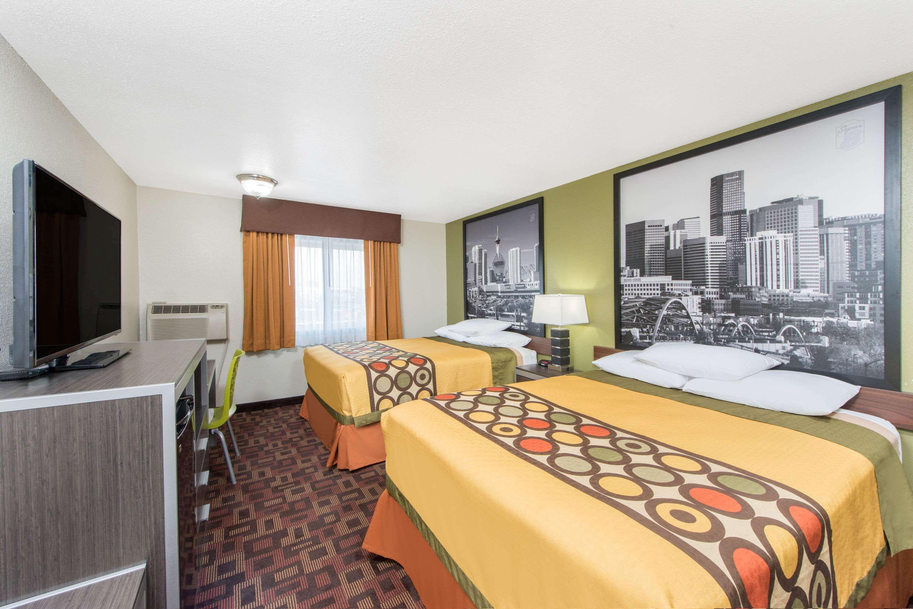 Super 8 By Wyndham Moberly Mo Motel Bagian luar foto
