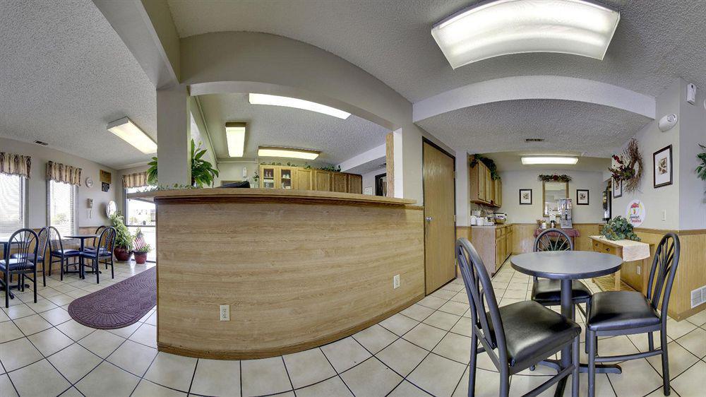 Super 8 By Wyndham Moberly Mo Motel Bagian luar foto